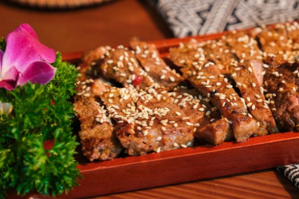 Thịt ngựa nướng tảng